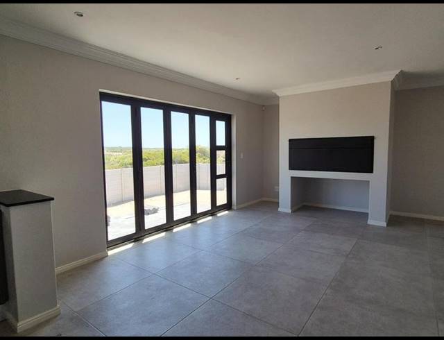 3 BEDROOM HOUSE FOR SALE IN KLEINBAAI
